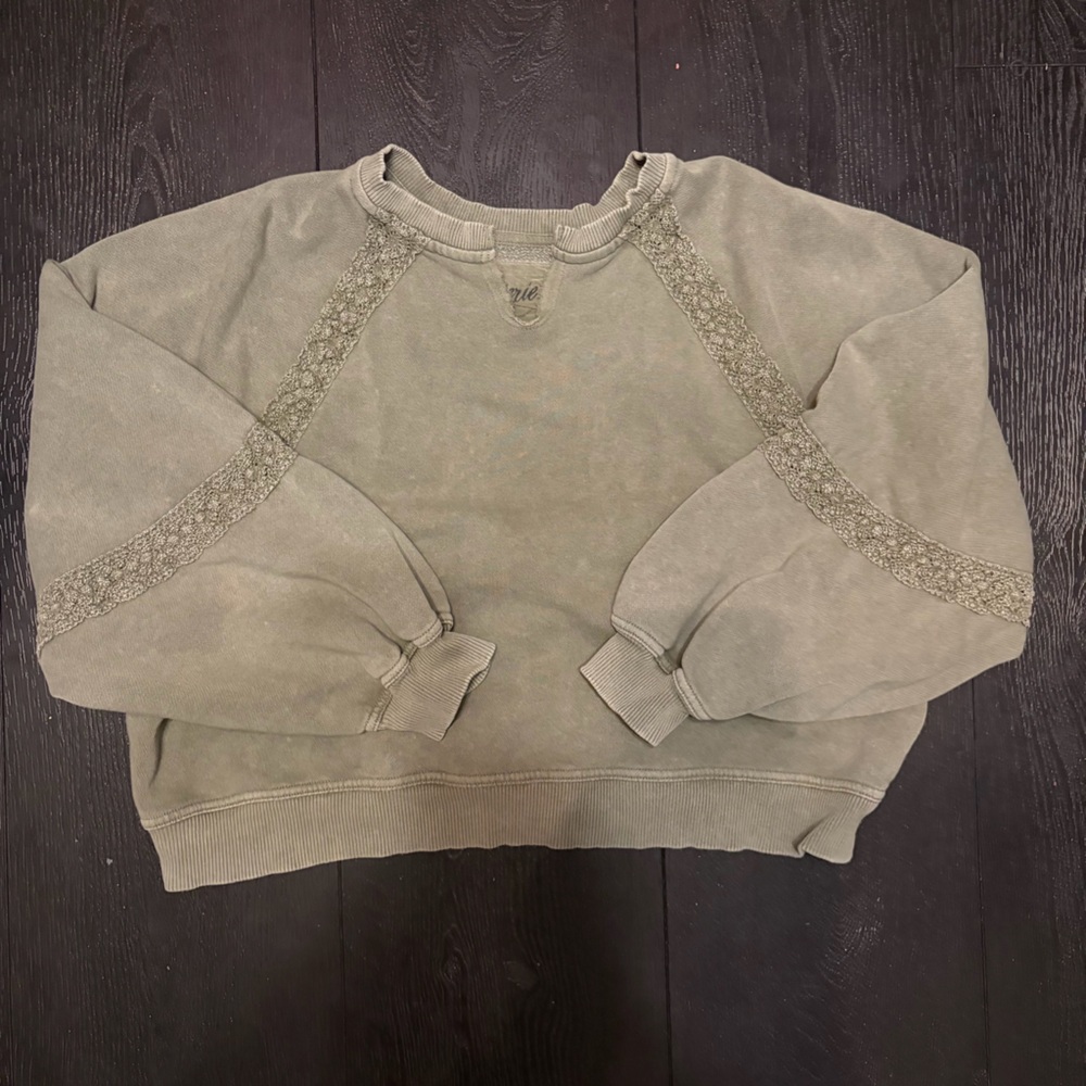 aerie Olive Sage Knit Crewneck Sweater